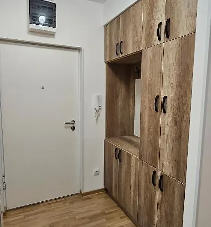 Kraljevacki Lux Parking Garaza Lejlighed