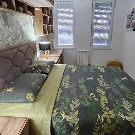 Kraljevacki Lux Parking Garaza *