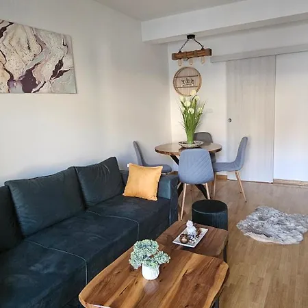 Kraljevacki Lux Parking Garaza *